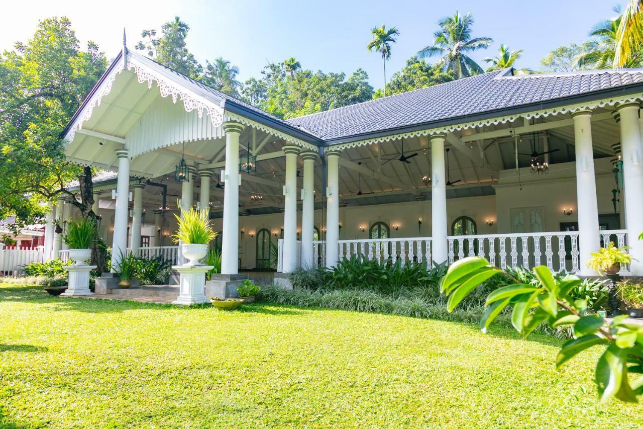 Manor House Hotel Kandy Exterior photo